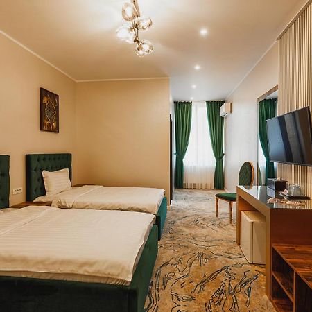 Motel Andra Tecuci Zewnętrze zdjęcie
