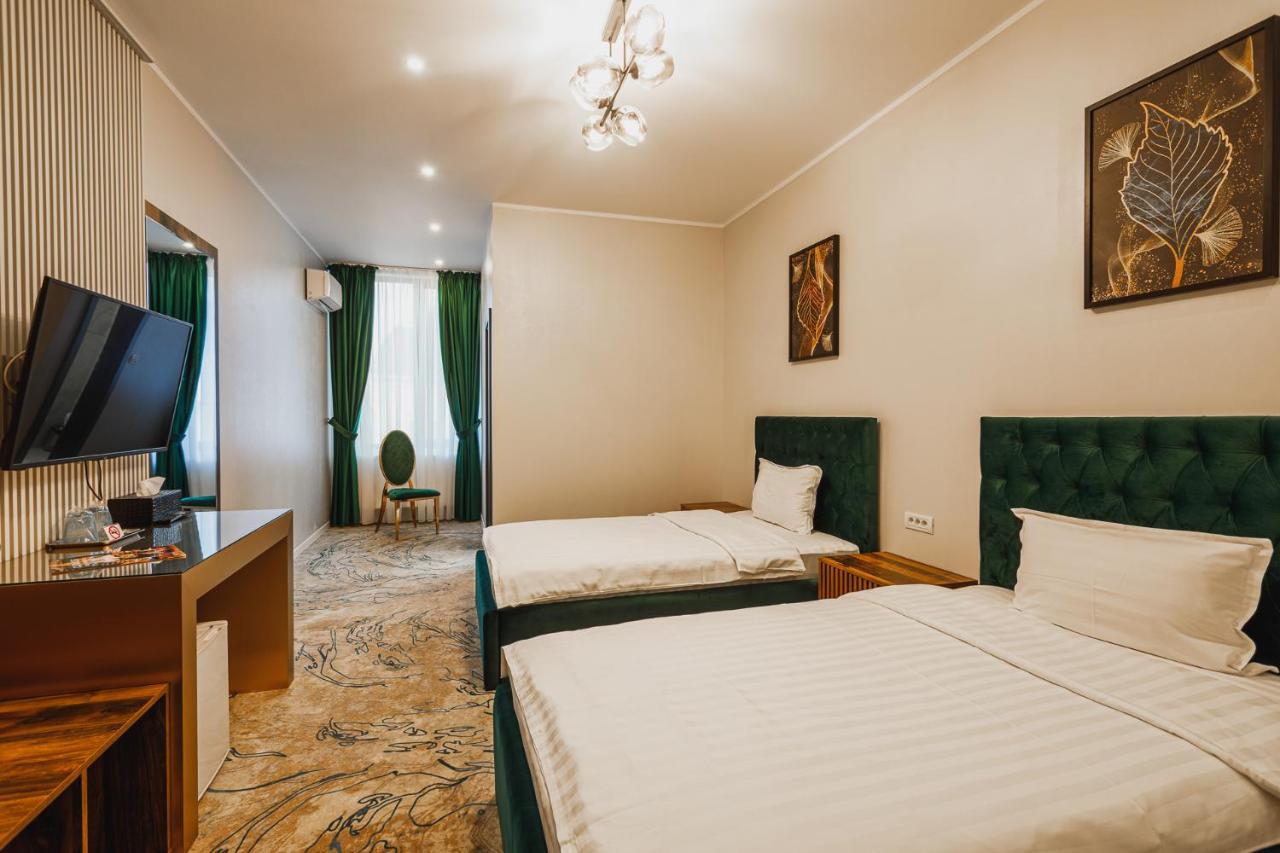 Motel Andra Tecuci Zewnętrze zdjęcie